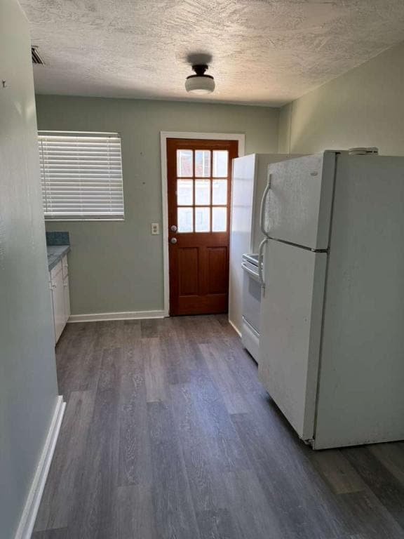 Building Photo - 140 Frazar Rd