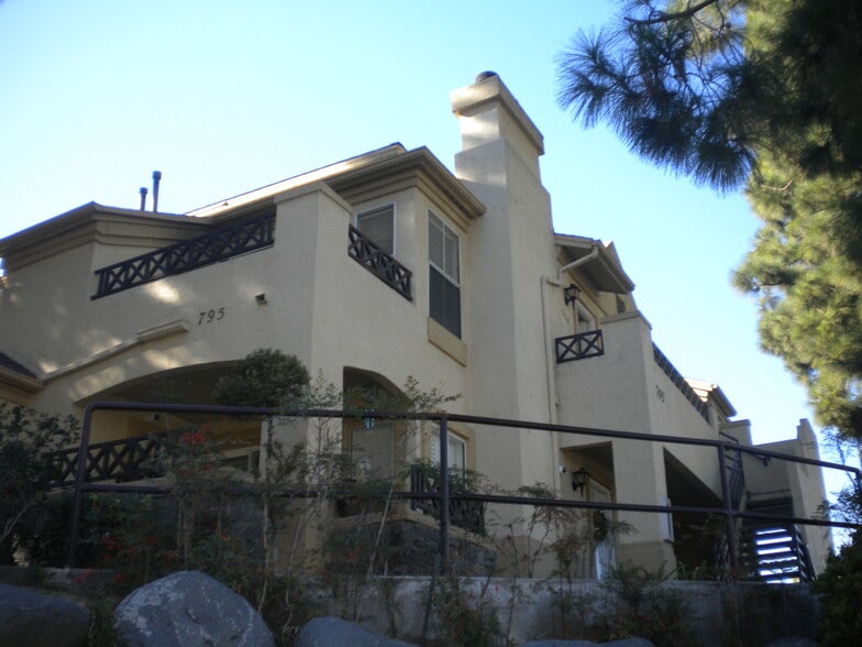 Building Photo - 795 Brookstone Rd