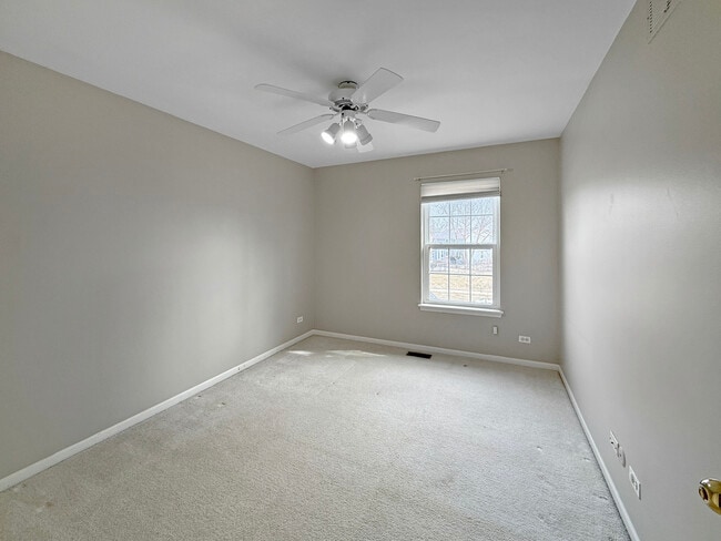 Building Photo - 18421 W Springwood Dr