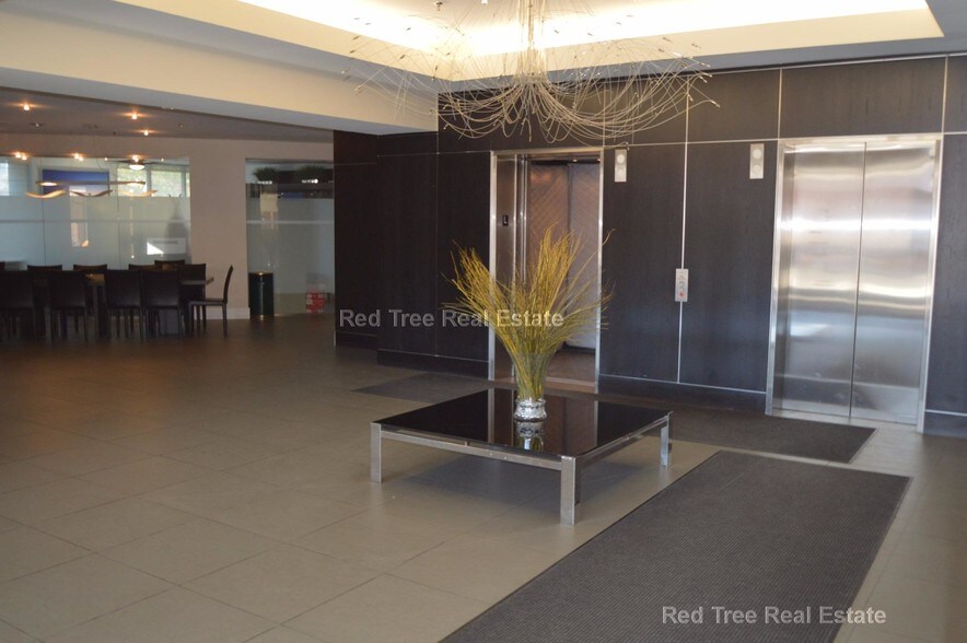 Building Photo - 15 N Beacon St