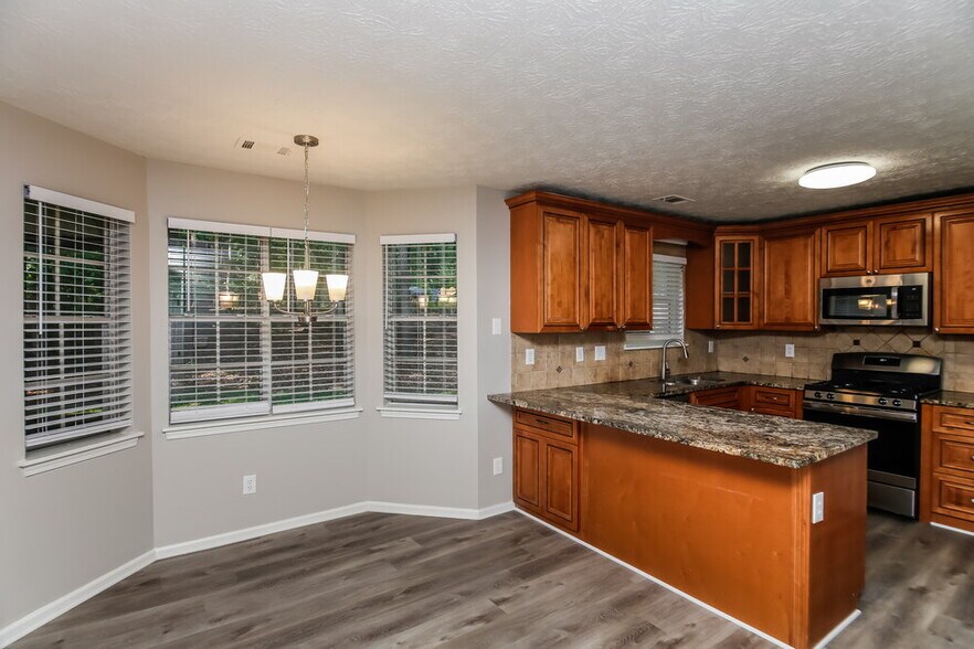 Building Photo - 3621 Homewood Dr