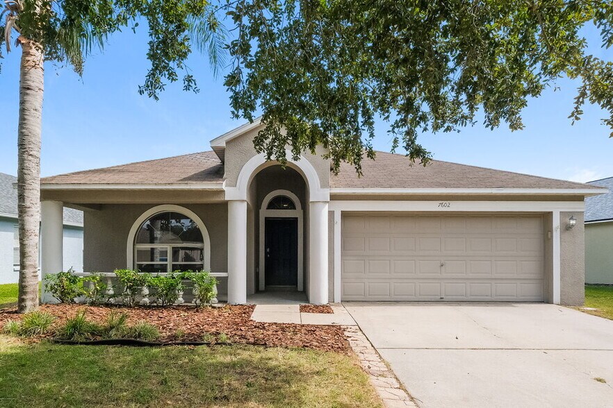 Primary Photo - 7602 Citrus Blossom Dr