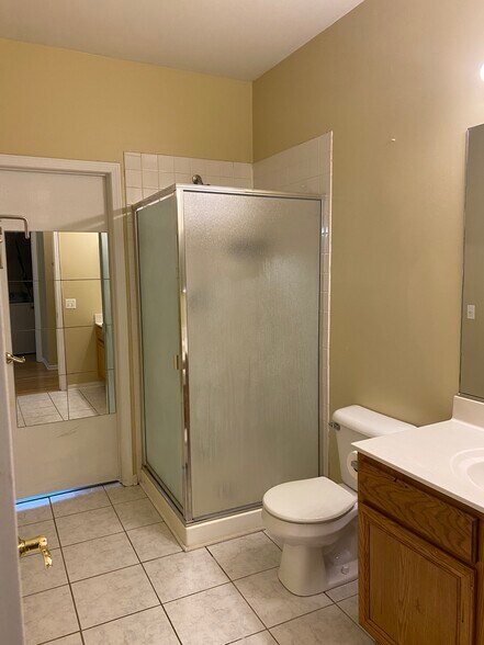 Building Photo - 3275 Stratford Ct