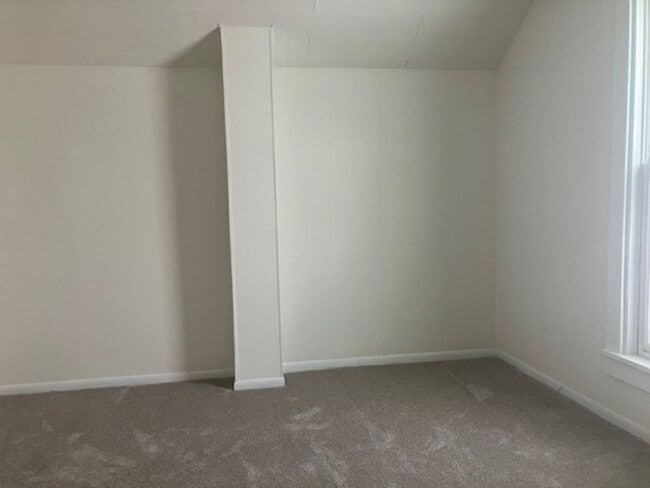 Building Photo - Single Family Home for Rent