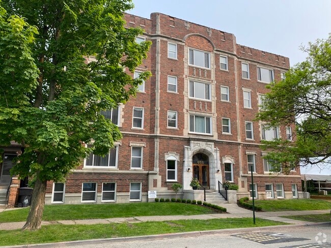 Building Photo - Hazelwood Apartments