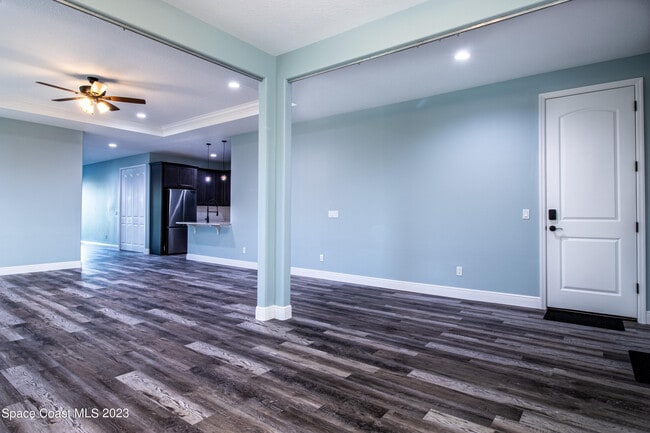 Building Photo - 2106 Madden Ave