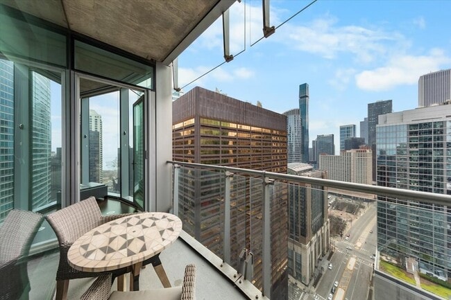 Building Photo - 600 N Fairbanks Ct