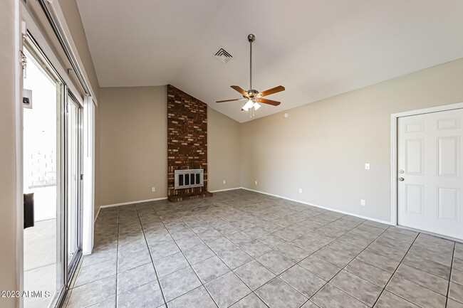 Building Photo - 6538 W Kings Ave