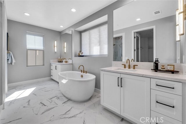 Building Photo - 236 Collino
