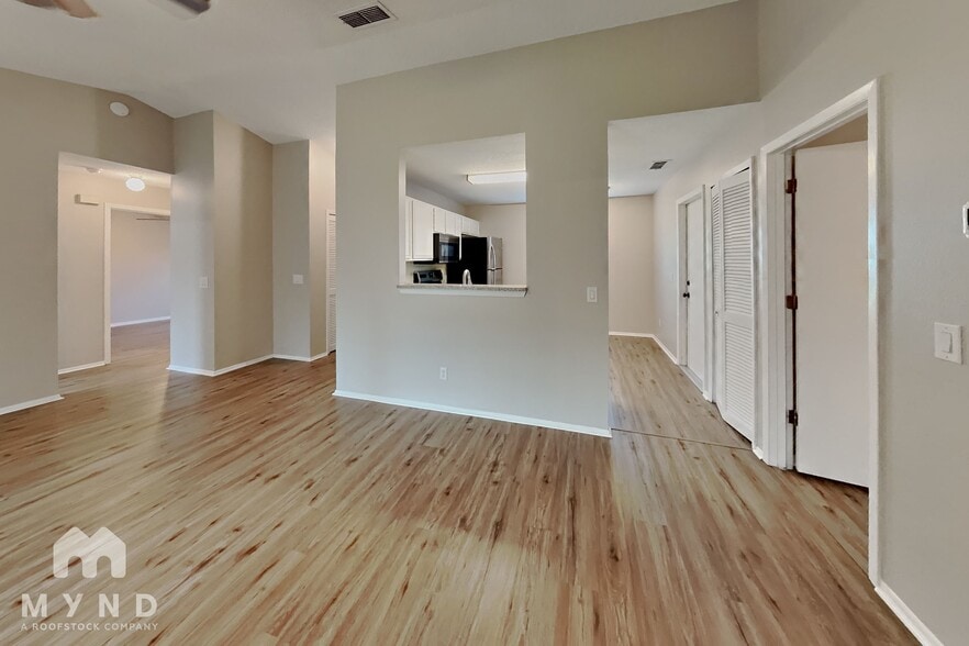 Building Photo - 807 Cloyd Dairy Loop