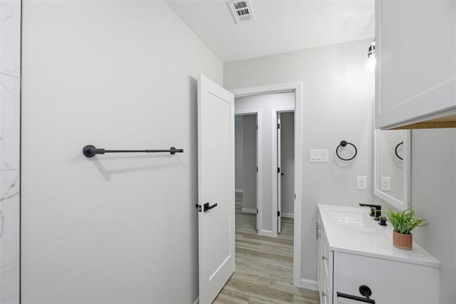 Building Photo - 214 W Madison St