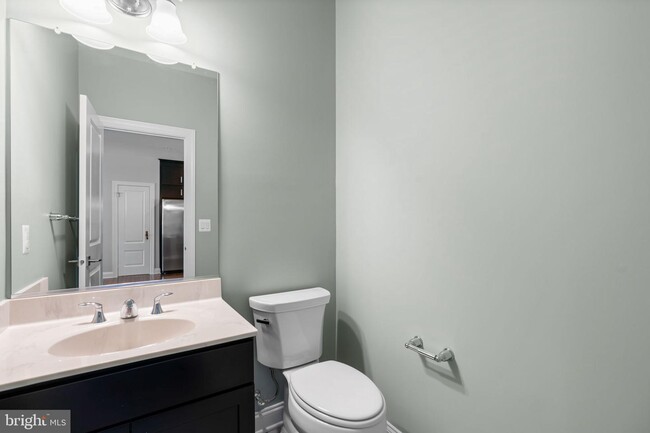 Building Photo - 8506 Pine Springs Dr