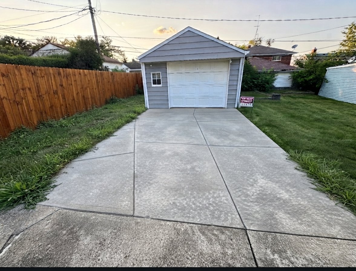 Building Photo - 11511 Bradwell Rd