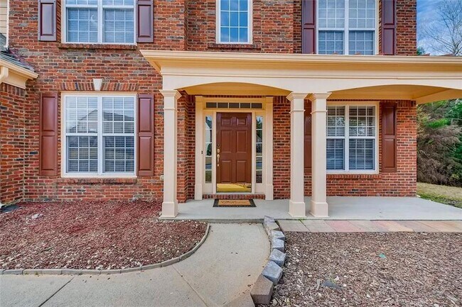 Building Photo - 520 Midhurst Pl