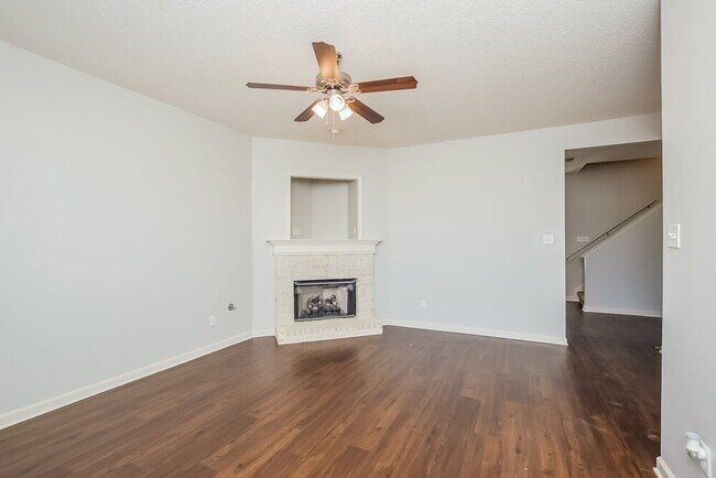 Building Photo - 8725 Macon Rd