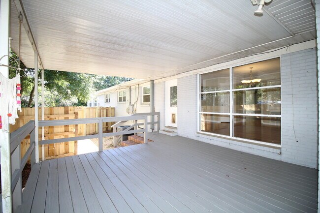 Building Photo - Northeast Pensacola Home- Entertainers Dream with Covered Deck & Fenced Backyard