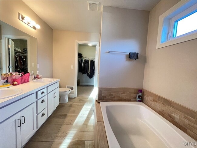 Building Photo - 4481 Southwood Heights Dr