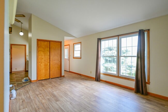 Building Photo - 4232 Chesser Rd