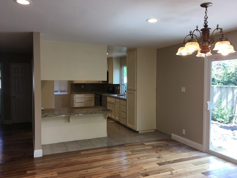 Building Photo - 20296 Pacifica Dr
