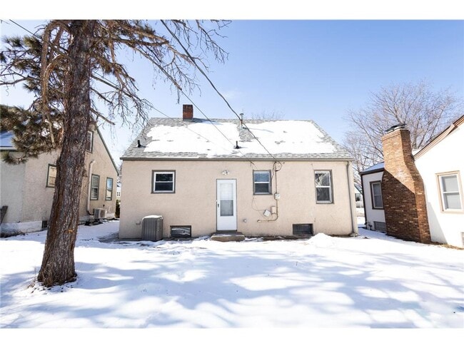 Building Photo - 1168 Lane Pl