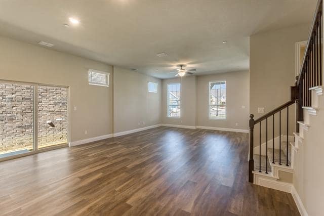 Building Photo - 7528 Redondo Dr