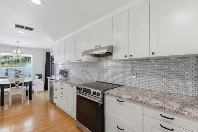 Building Photo - 1638 Spottswood Cir