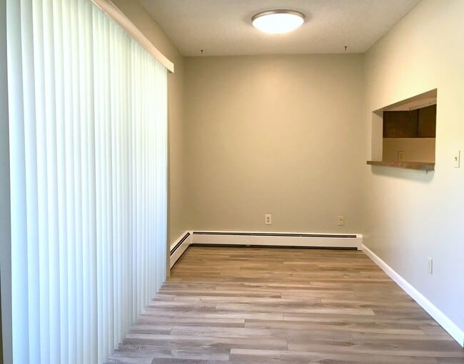 Building Photo - Spacious Condo in Secured Building – Prime...