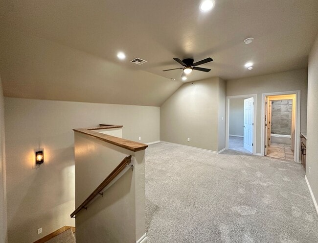 Building Photo - 2 story, 5-bedroom 3 bath home in Wyatt Acres