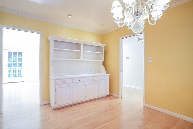 Building Photo - Beautifully Updated Three Bedroom Browns Valley Home