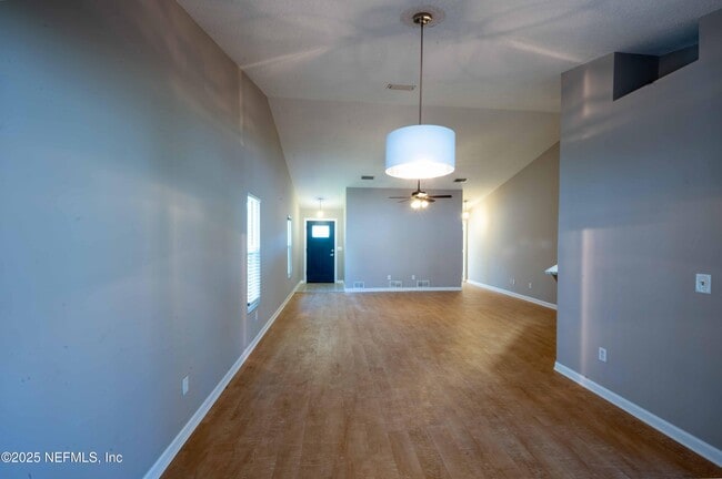 Building Photo - 2080 Tanager Dr