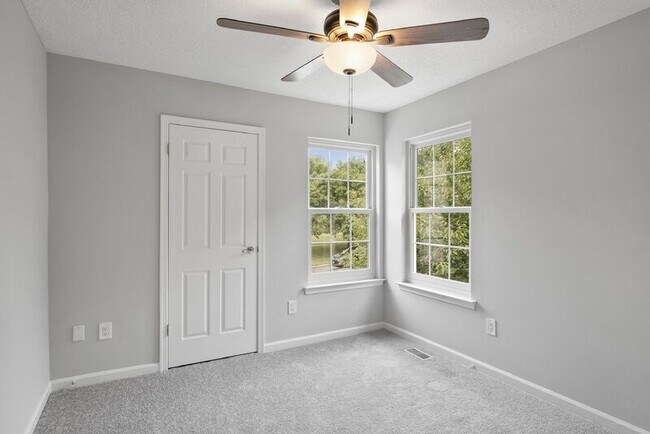 Building Photo - 2258 N Tollgate Cir