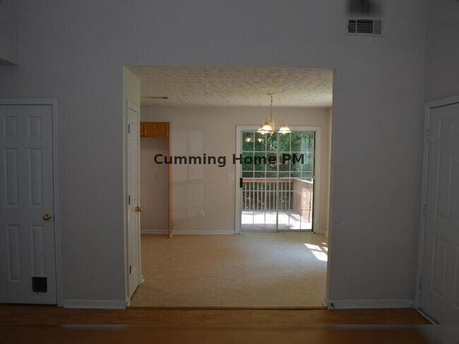 Building Photo - 2/2 PRIVATE Ranch Home AVAILABLE NOW!