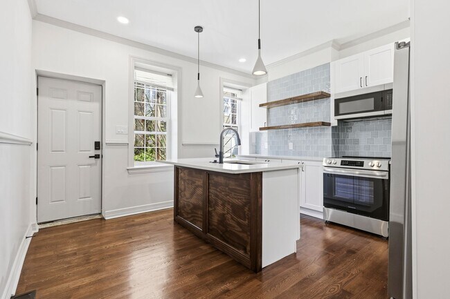 Building Photo - 3118 W Wilt St