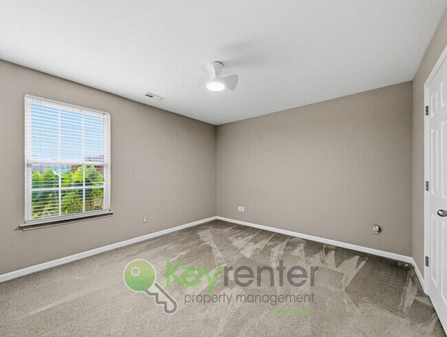 Building Photo - 725 Fountain Brook Ln
