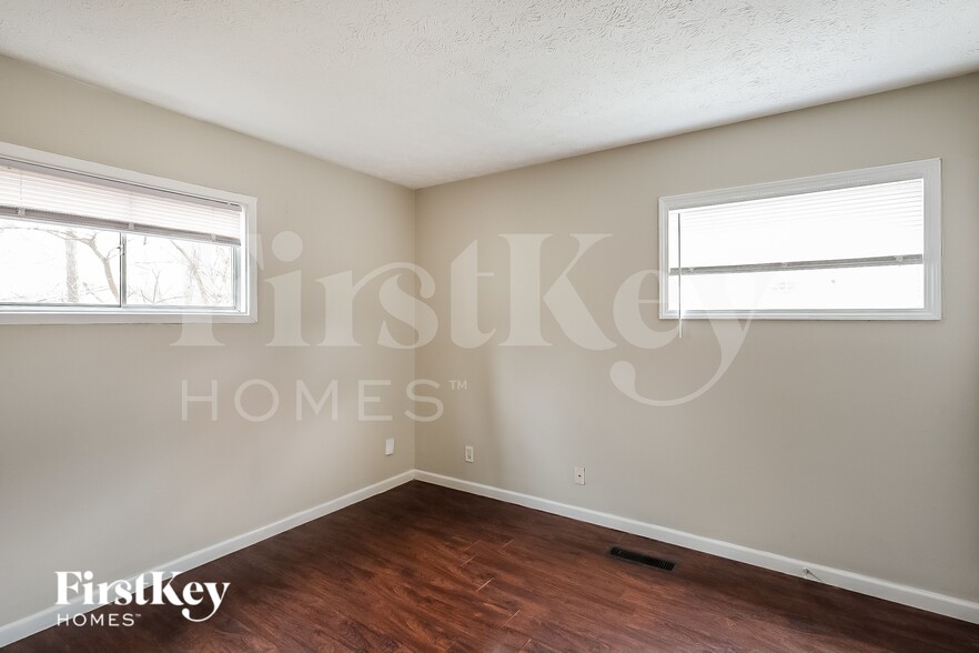 Building Photo - 4622 Karen Dr