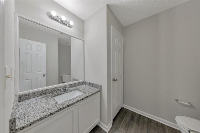 Building Photo - 1008 Huntington Trce SE