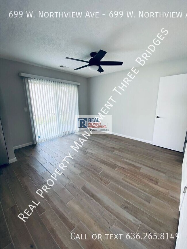 Building Photo - 699 W Northview Ave