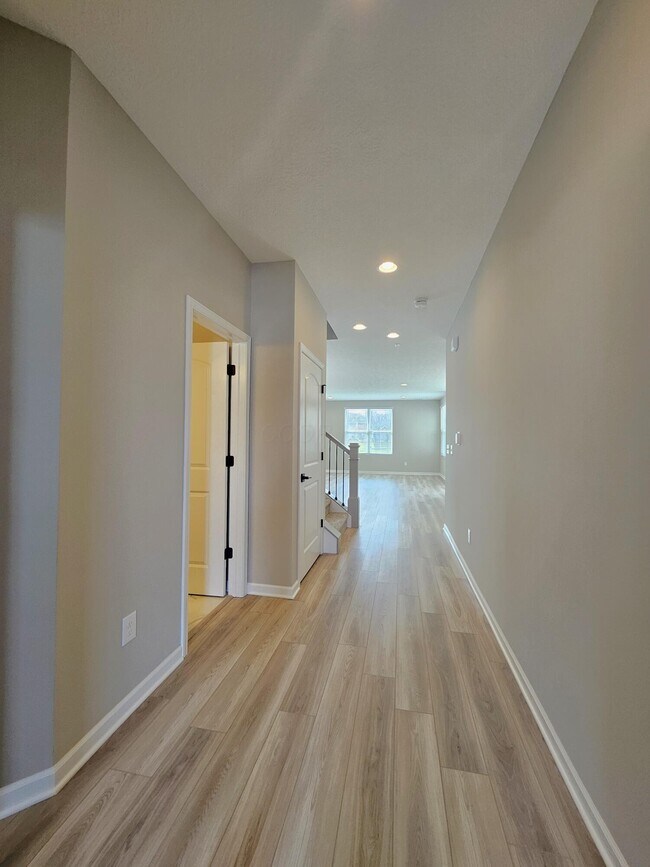 Building Photo - 8604 Apricot Wy
