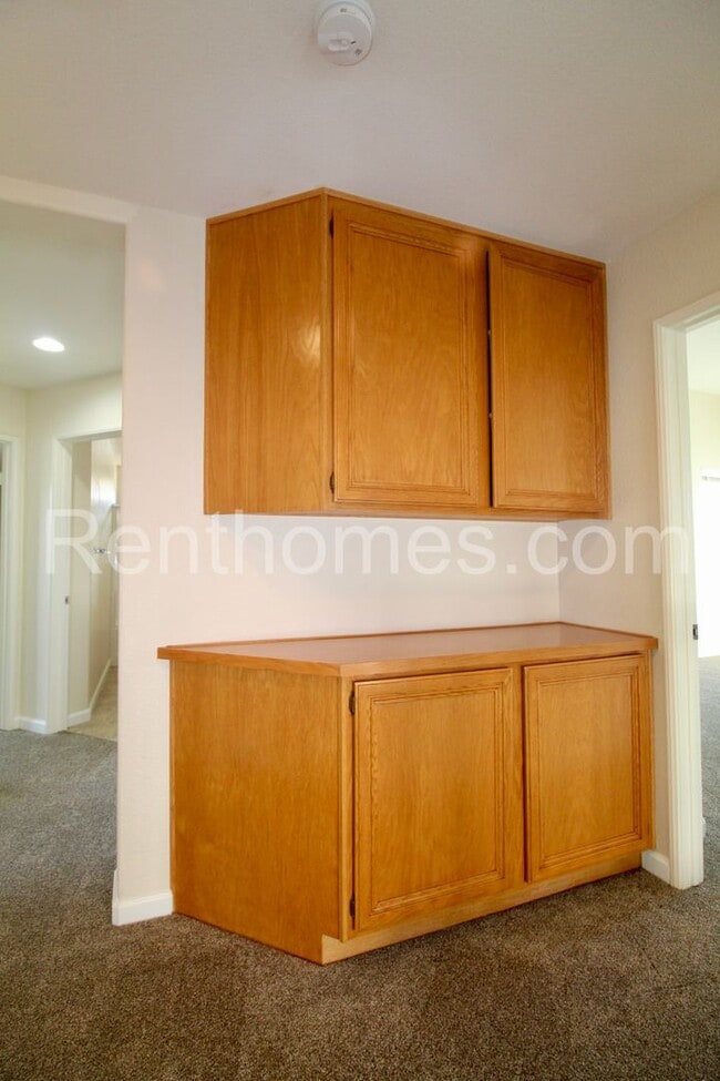 Building Photo - 1120 Camino Del Rey