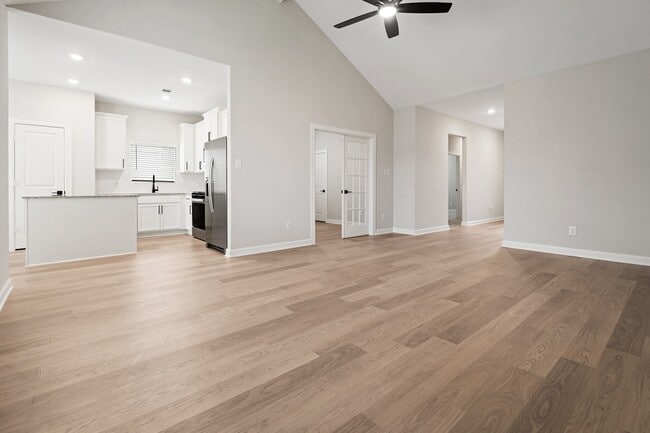 Building Photo - 21535 Bluebonnet Bay Dr