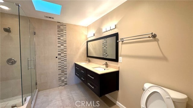 Building Photo - 16 Willow Tree Ln