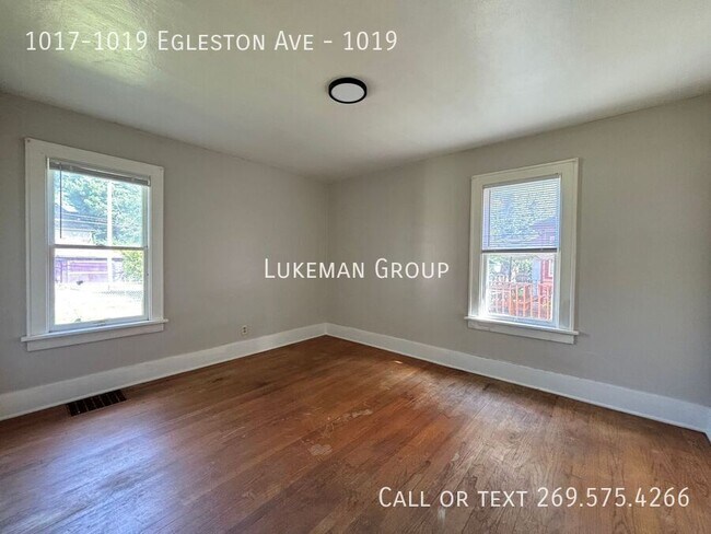 Primary Photo - 1017-1019 Egleston Ave-1019