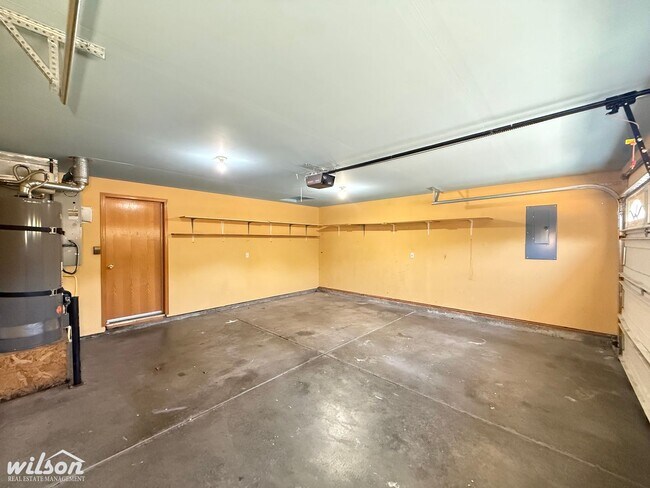 Building Photo - 7400 Richey Rd