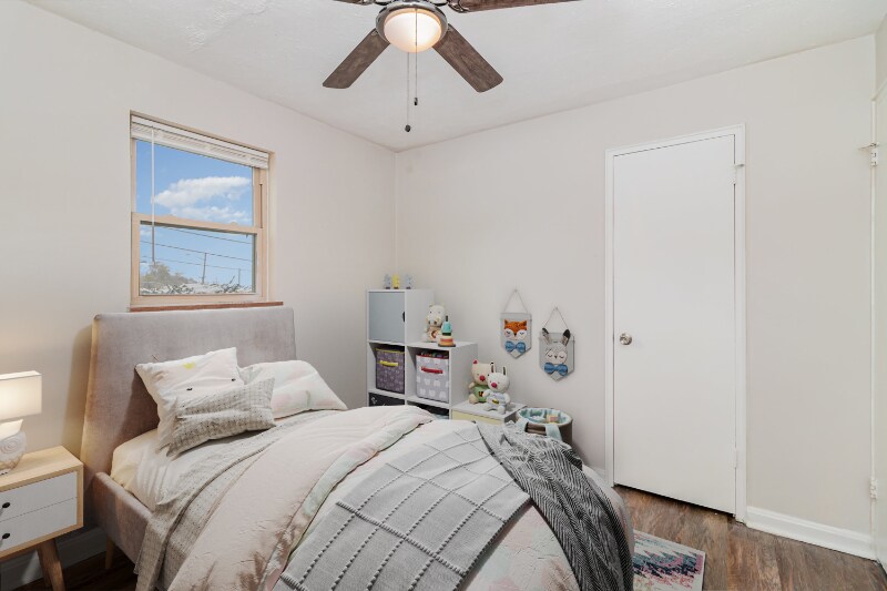 Building Photo - 1607 Asmann Ave