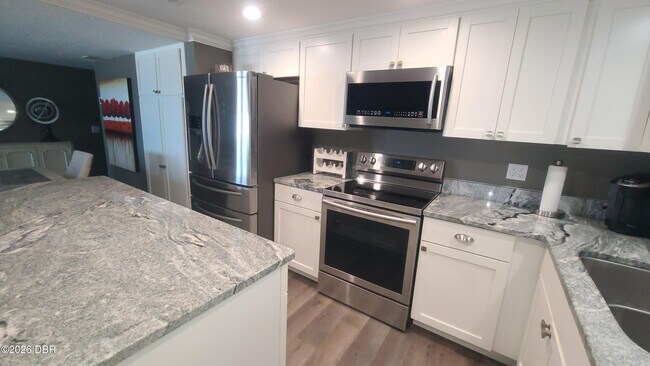 Building Photo - 3747 S Atlantic Ave
