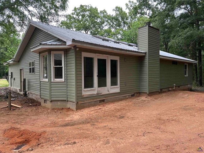 Building Photo - 124 Glen Oaks Rd