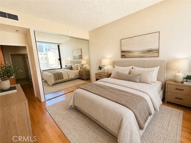 Building Photo - 600 W 9th St