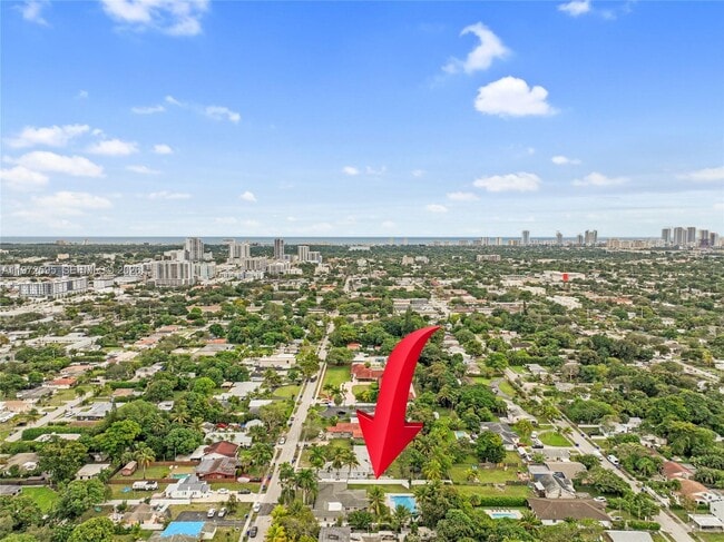 Building Photo - 2534 Monroe St