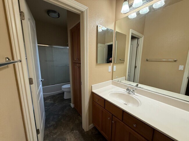 Building Photo - 3509 Silverwood Rd