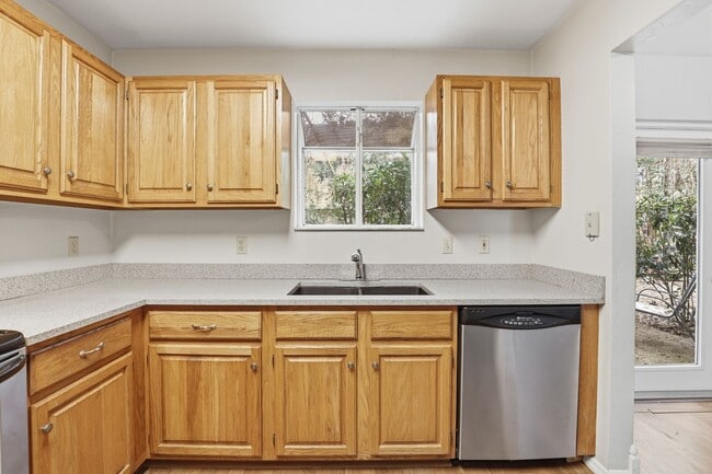 Building Photo - Townhome in Plantation Villas - Haile Plantation